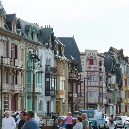 Holiday In Sur Mer Near Sea *